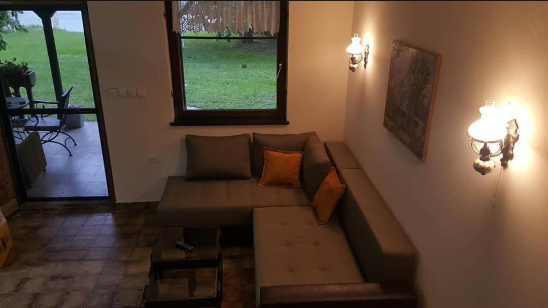 Kuca Ribarev San Villa Beocin Ngoại thất bức ảnh